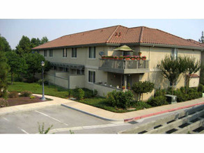 Vineyard Court in Morgan Hill, CA - Building Photo - Building Photo