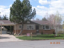 705 Canyon View Drive in Hyrum, UT - Building Photo