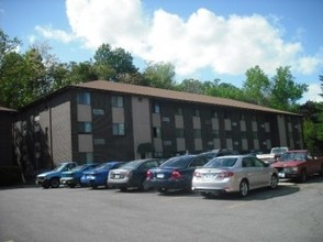 Brookside Apartments in St. Joseph, MO - Building Photo - Building Photo