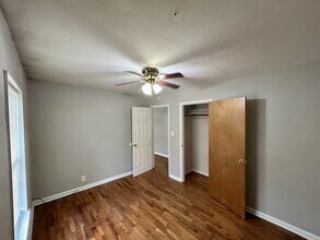 1609 W 22nd Terrace in Lawrence, KS - Building Photo - Building Photo