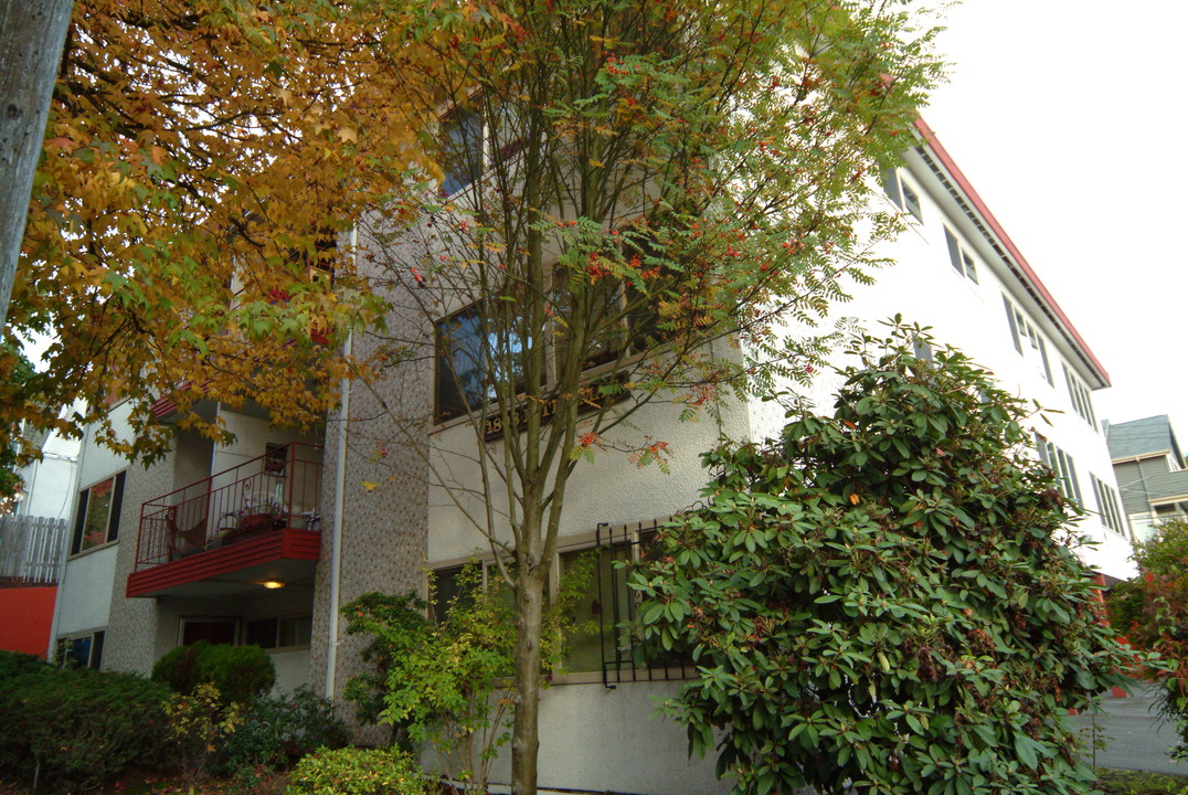 1808 E Thomas St in Seattle, WA - Building Photo