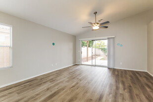 105 W Muriel Dr in Phoenix, AZ - Building Photo - Building Photo