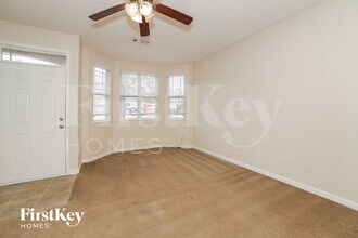 2376 Bigwood Trail in College Park, GA - Foto de edificio - Building Photo