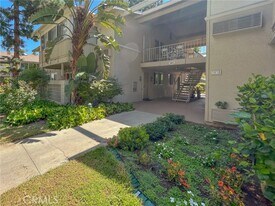 353 Avenida Sevilla in Laguna Woods, CA - Building Photo