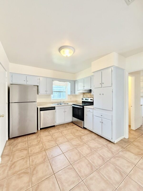 property at 14218 Sharon Dr