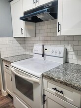 6200 W Tidwell Rd in Houston, TX - Building Photo - Building Photo