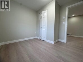 6869 Gladstone St in Vancouver, BC - Building Photo - Building Photo