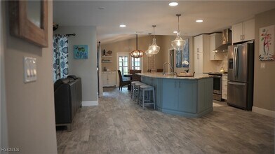 13226 Winsford Ln in Ft. Myers, FL - Building Photo - Building Photo