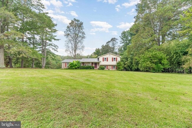 property at 321 Sun Park Ln
