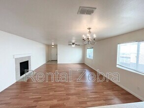 1366 Riverside Ct in Merced, CA - Building Photo - Building Photo