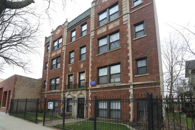 property at 4549 N Damen