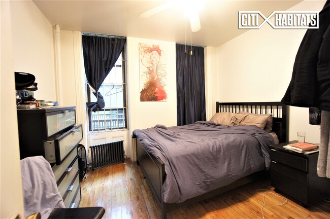 709 9th Ave-Unit -1RN in New York, NY - Building Photo - Building Photo