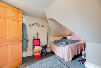 425 12th Ave SE, Unit 2 in Minneapolis, MN - Foto de edificio - Building Photo