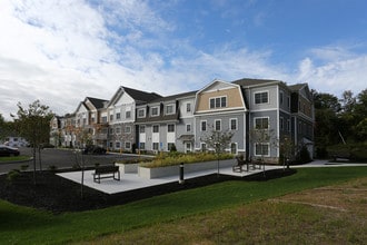 Ojakian Commons in Simsbury, CT - Building Photo - Building Photo