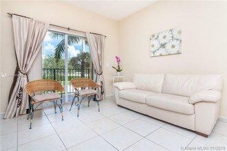 7330 NW 114th Ave-Unit -2095 in Doral, FL - Building Photo - Building Photo