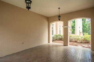 11710 N Armenia Ave in Tampa, FL - Building Photo - Building Photo