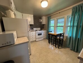 5008 Knoxville Ave in Peoria, IL - Building Photo - Building Photo