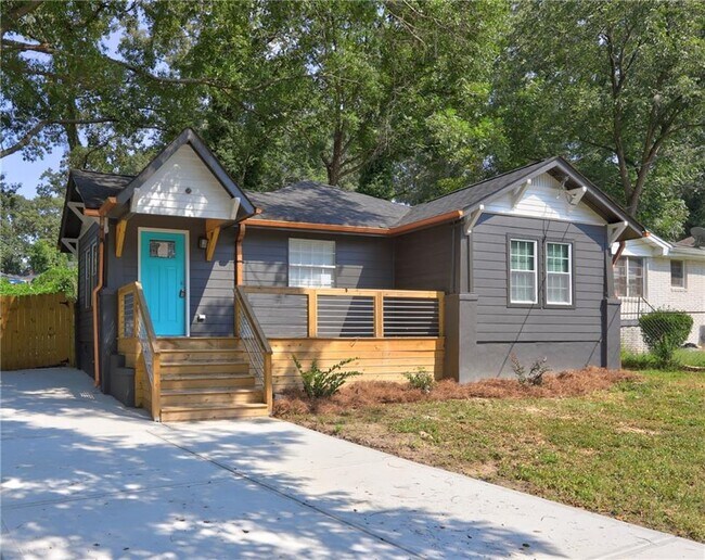 property at 25 Mildred Pl NW