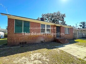 6511 Evelyn Dr in Jacksonville, FL - Building Photo