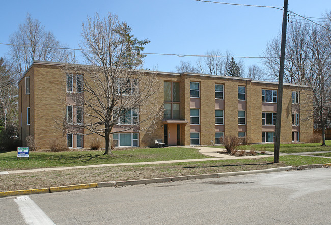 403 Union St in Northfield, MN - Building Photo - Building Photo