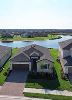 15045 Palamos Cir in Ft. Myers, FL - Building Photo