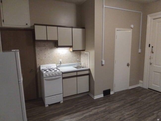 453 N Buckeye St, Unit B in Wooster, OH - Building Photo - Building Photo