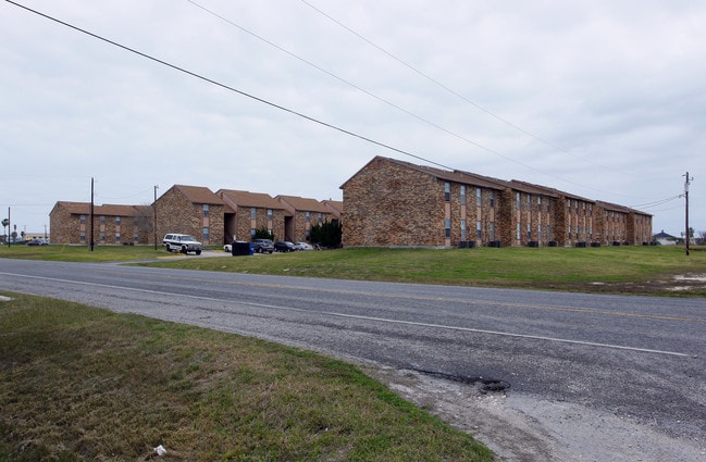 Salt Grass Landing Apartments in Rockport, TX - Building Photo - Building Photo