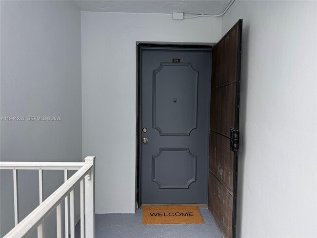 property at 9431 Live Oak Pl