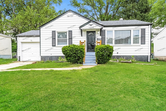 10148 Coburg Lands Dr in St. Louis, MO - Building Photo