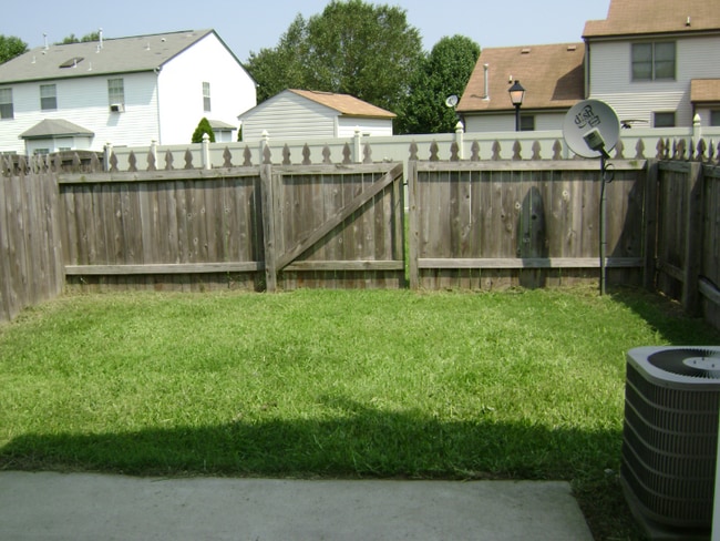 4011 Ketch Dr in Portsmouth, VA - Building Photo - Building Photo