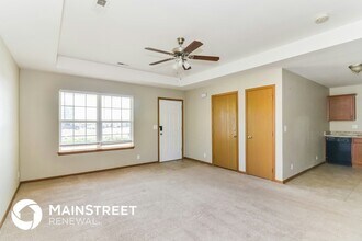 219 Palmer Ct in Pleasant Hill, MO - Building Photo - Building Photo