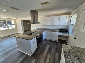 3312 E Ellicott St in Tampa, FL - Building Photo - Building Photo