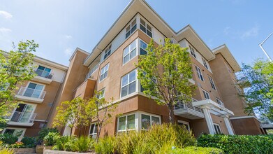 301 Crescent Ct, Unit 3111 in San Francisco, CA - Foto de edificio - Building Photo
