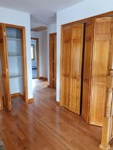 58-25 254th St, Unit 2 in Queens, NY - Foto de edificio - Building Photo