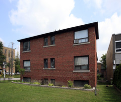 3835 Bathurst St Apartments