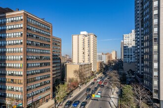 Sheridan Shores in Chicago, IL - Building Photo - Building Photo