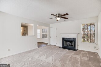 6968 Foxmoor Way, Unit 418 in Douglasville, GA - Building Photo - Building Photo