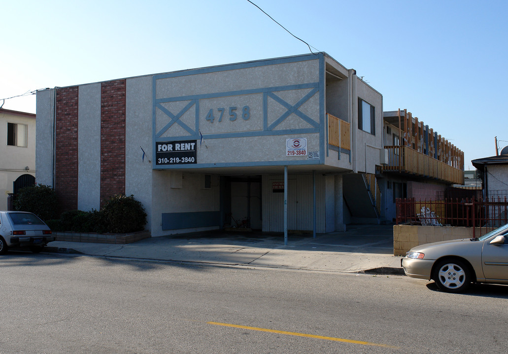 4758 W Broadway in Hawthorne, CA - Building Photo