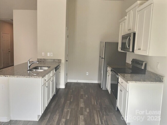2112 Lanza Dr in Charlotte, NC - Building Photo - Building Photo