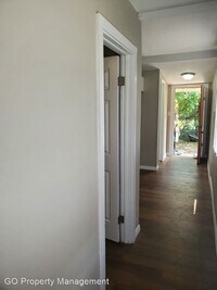 916 NW 2nd St photo'