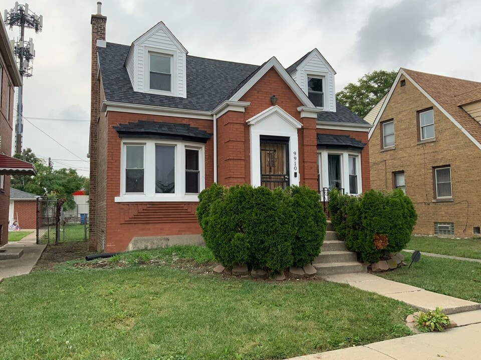 9910 S Emerald Ave in Chicago, IL - Building Photo
