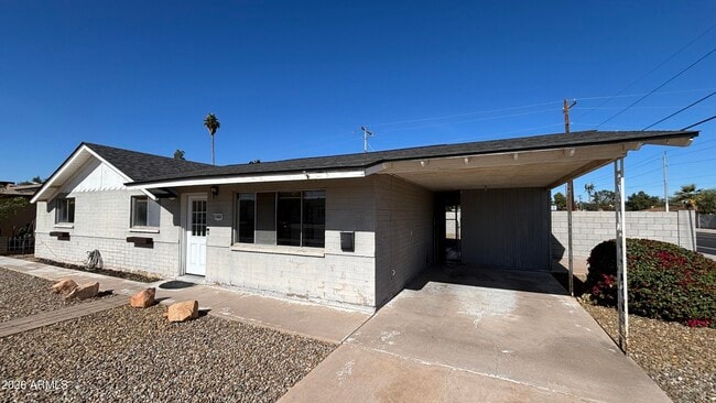 1000 W Elna Rae St in Tempe, AZ - Building Photo - Building Photo
