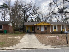 1705 Ricardo St in Valdosta, GA - Building Photo