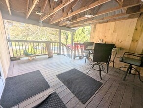 43 Crestwood Dr in St Johnsbury, VT - Foto de edificio - Building Photo