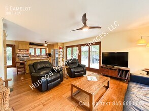 5 Camelot in Marlboro, NY - Building Photo - Building Photo