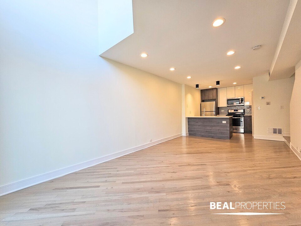 942 W Grace St in Chicago, IL - Building Photo