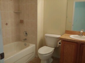 5549 W Oak Park Blvd, Unit 5549 in Homosassa, FL - Foto de edificio - Building Photo
