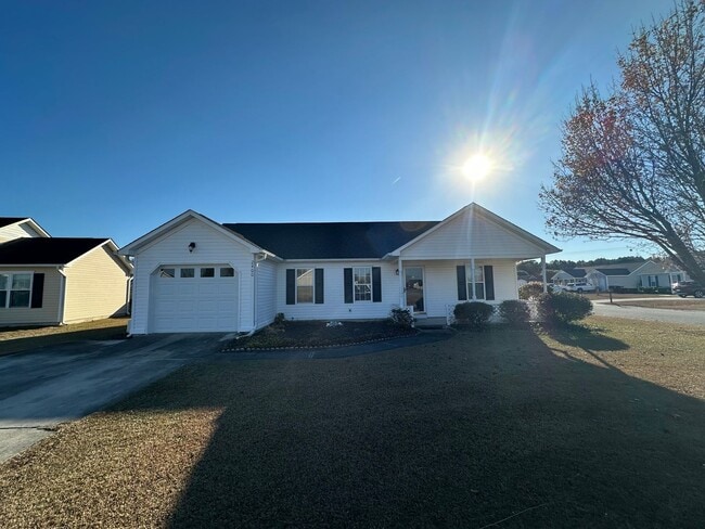 2400 Oban Ct in Wilmington, NC - Building Photo - Building Photo