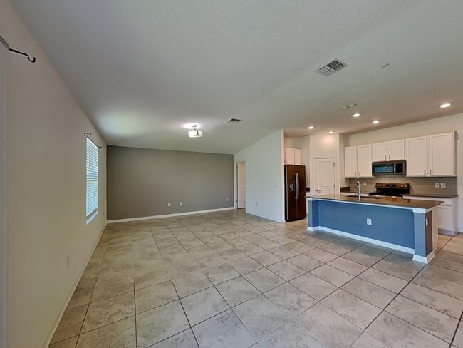 1918 Birnham Wood Bnd in Kissimmee, FL - Building Photo - Building Photo