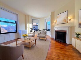 504 Beacon St in Boston, MA - Building Photo